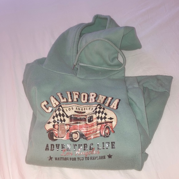 Sweaters - California hoodie